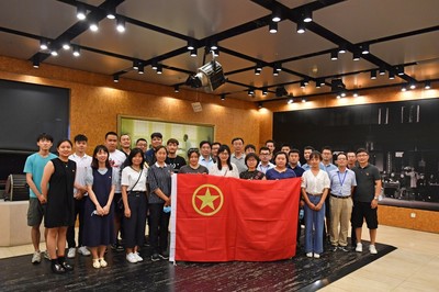 人藝名家當(dāng)導(dǎo)游 &ldquo;一棵菜&rdquo;里有乾坤--資劃所組織開展團(tuán)員青年文化交流活動(dòng)